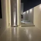 للبيع دور فاخر بمخطط شاطئ1 تشطيب راق جدا - تصميم حديث