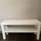 طاولة تلفزيون