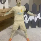 كريستيانو مجسم للبيع اليوم
