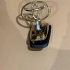 تمثال كبوت تويوتا