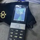 للبيع جوال نوكيا شاحن وسماعات