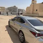 لكزس ES