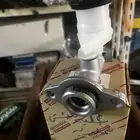 علبه كلتش جيب تايوتا من موديل 90 وطالع اصليه