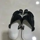 حذاء شرقي نظيف