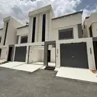 للبيع دور ثاني مع ملحق ب ابها طريق المحاله بالقرب من الملعب