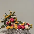 فازة ورد صناعي