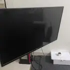شاشة للبيع بحالة ممتازة