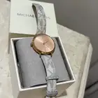 ساعة مايكل كورس نسائية