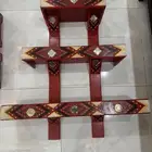 رف تراثي و طاولة