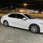 كامري ستاندر 2019 اللون اييض عادي الممشى 356 الف كيلو فيها