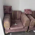 اغراض صالون رجالي او نسائي اغلبها جديده