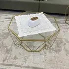 طاوله كبيره واربع خدمه