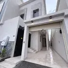 للبيع ادوار ارضيه 7غرف حي المصييف مدخل خاص بسعر 550الف