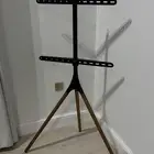 حامل تلفزيون 45-65 انش أسود غير لامع مع قاعدة ترايبود