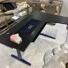 طاولة كمبيوتر مكتبي - قيمنق