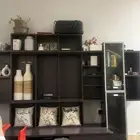 مكتبه.