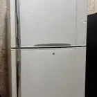 للبيع ثلاجة توشيبا بحالة ممتازة