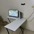 طاولة حرف L للبيع جديده