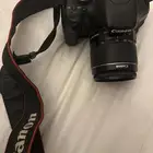 كاميرا كانون D600 مع شنطة و عدسة اضافية