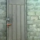 باب حديد