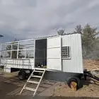 غرفة وصندوق علف