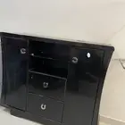 مكتبه