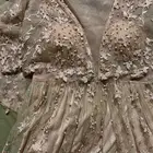 فستان جديد ملبوس فقط 5 ساعات