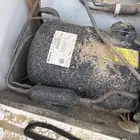 اثنين مكيف نظيفه الموقع العارضة