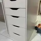 وحدة ادراج من ايكيا نظيفة
