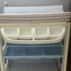 طاولة غيار أطفال