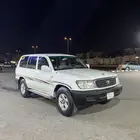 لاند كروزر جي اكس 2001