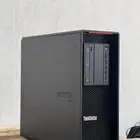 جهاز كمبيوتر للتصاميم الهندسيه