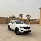 جيب جراند شروكي لاريدو
