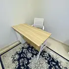 طاولة مكتب مع كرسي