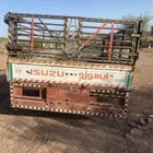 صندوق ايسوزو مع الشاص