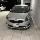 للبيع كيا كارينز