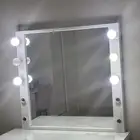 مراية تسريحة بإضاءة