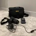 كاميرا nikon 3200 مع اغراضها