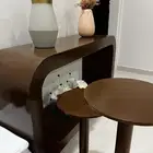 طاولة للبيع