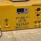 للبيع. طاقه شمسيه نظيف. استعمال شهر وحد جديده مع بطاريه