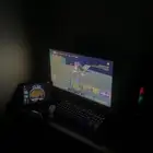 للبيع بي سي مع شاشه و ملحقاته