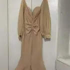 فستان لبسه وحده جميل جدا  في البس قياس مديم ولارج السعر 300