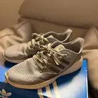 اديداس حذاء فلويد فلو