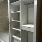 دولاب ملابس مع كرسي نفرين