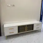 طاولة تلفزيون