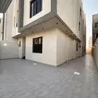 للبيع دور ارضي بحوش كبير مساحات وسيعه المحاله الزهور