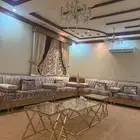 مجلس رجال للبيع جديد مع ثريات وطاولات