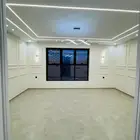 للبيع شقق تمليك علوي مع سطح بالخميس حي الإسكان بسعر 550 الف