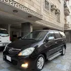 للبيع سيارة تويوتا أنوفا 2011