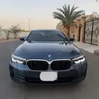 bmw520i فل بريميوم 2023 عداد (46000) البيع (145000)